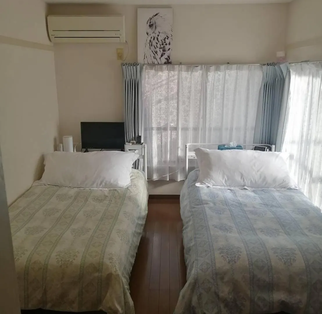 Tokyo Downtown Bed & Breakfast 0*,